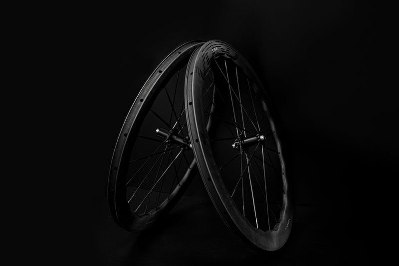 Load image into Gallery viewer, SCOM VOSO Lite Ultimate Undulating Carbon Road Bike Wheels Disc Brake Wheelset