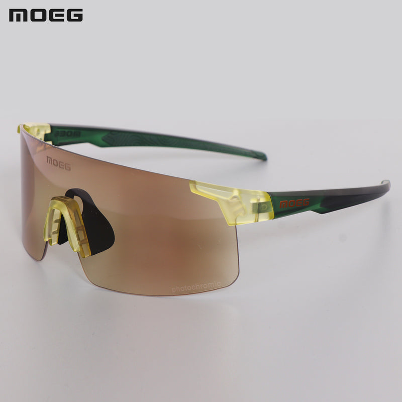 Load image into Gallery viewer, MOEG Cycling Sunglasses Photochromic Lens MO993 (03-07)