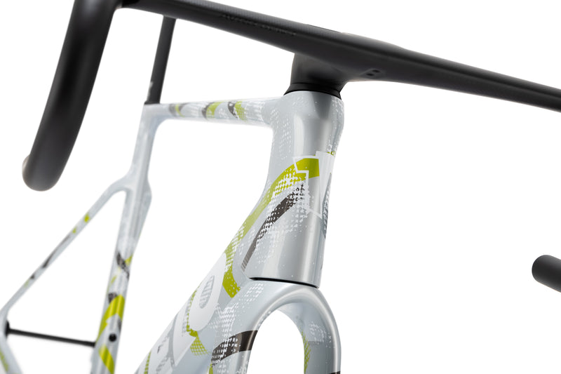 Load image into Gallery viewer, TAVELO Arden Race Carbon Road Bike Frameset