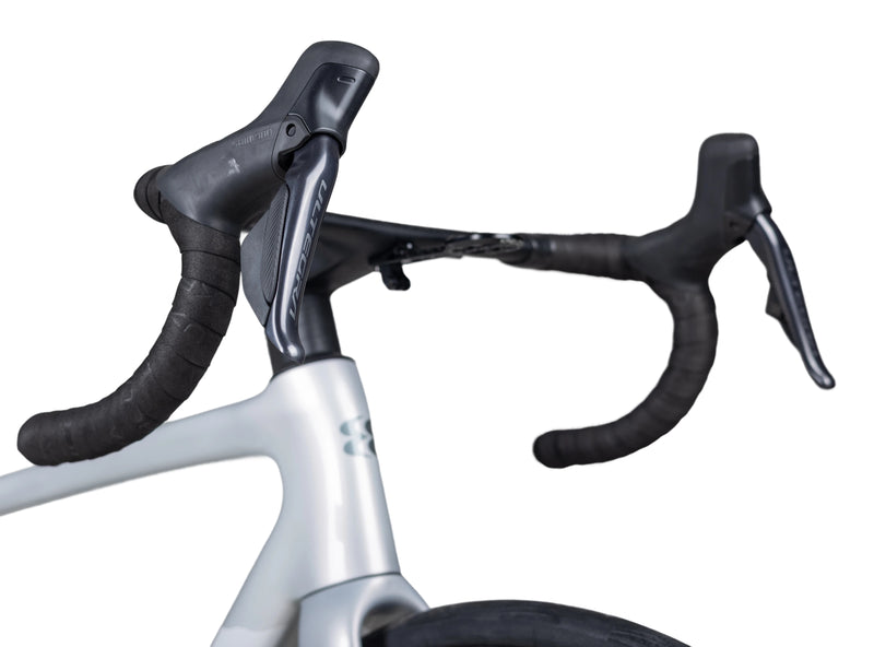 Load image into Gallery viewer, Evolve Cima Carbon Road Bike Ultegra Di2 R8170 with Carbon Spoke Wheelset