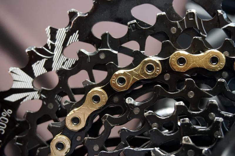 Load image into Gallery viewer, Racework Bicycle Hollow Chain 11 Speed Golden Color