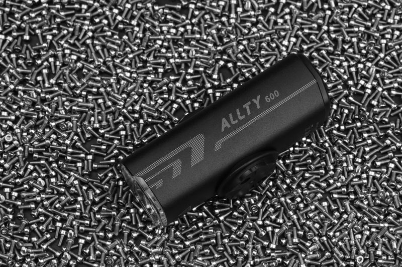 Load image into Gallery viewer, Magicshine ALLTY600 Rechargeable USB-C Bike Light