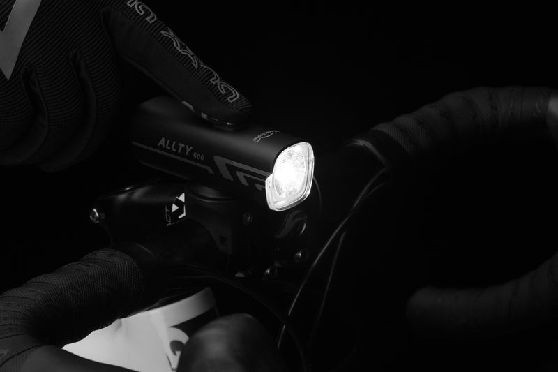 Load image into Gallery viewer, Magicshine ALLTY600 Rechargeable USB-C Bike Light