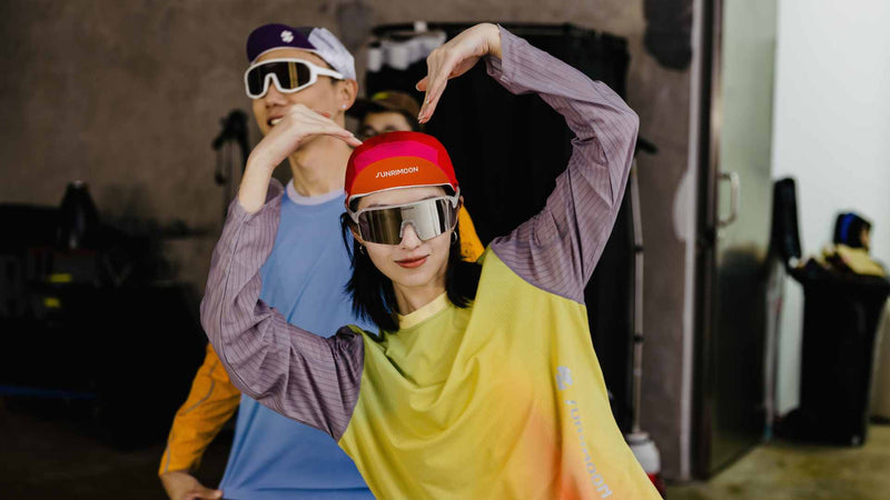 Load image into Gallery viewer, SUNRIMOON Twilight Full‑Frame Cycling Sunglasses Lenses By ZEISS, Photochromic, Interchangeable Sports Glasses for Cycling Running Outdoo JN2501A
