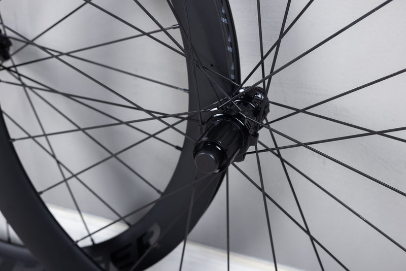 Load image into Gallery viewer, OEM Road Bike Carbon Wheels Bontrager Aeolus Pro Disc Brake with OEM Hub Wheelset
