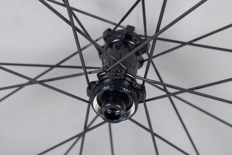 Load image into Gallery viewer, OEM Road Bike Carbon Wheels Bontrager Aeolus Pro Disc Brake with OEM Hub Wheelset
