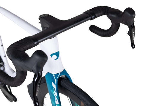 Pardus Spark Sport 105 Di2 12 Speed Carbon Road Bike with Carbon Wheelset