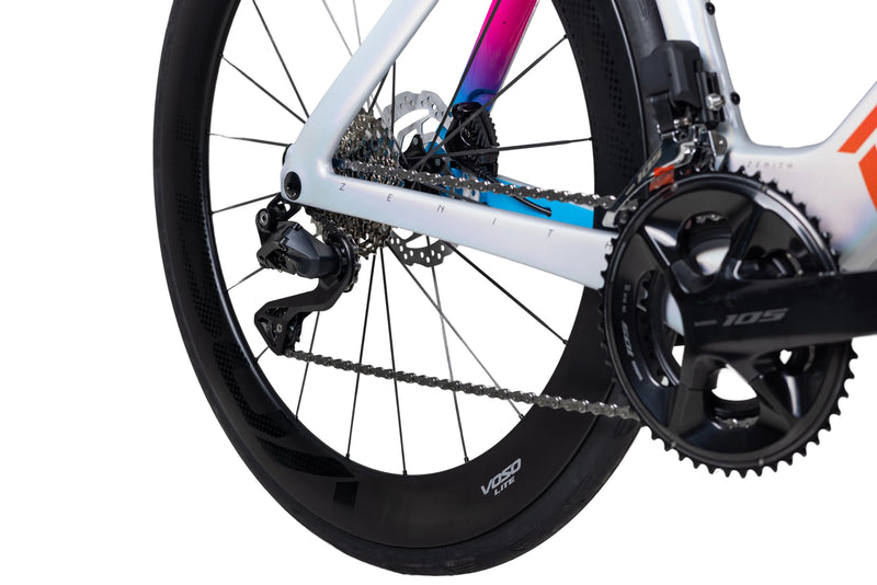 Load image into Gallery viewer, Bross Zenith 6I 105 Di2 Carbon Road Bike with Carbon Wheelset
