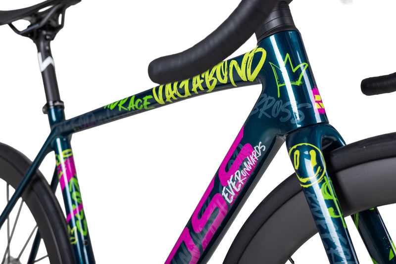 Load image into Gallery viewer, Bross Vagabond 5 plus 105 R7120 Carbon Endurance Road Bike with Carbon Wheels
