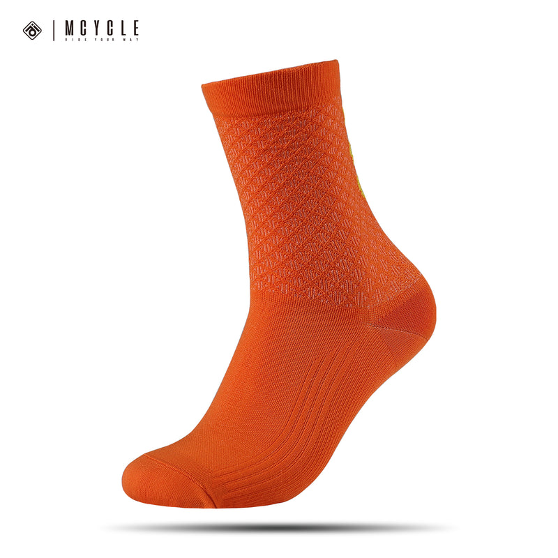 Load image into Gallery viewer, MCYCLE Unisex High-Elastic Athletic Knitted Cycling Socks - MP059 Dopamine Series
