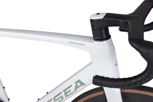 Kossea Pioneer SL 105 Di2 Carbon Road Bike with Carbon Wheels