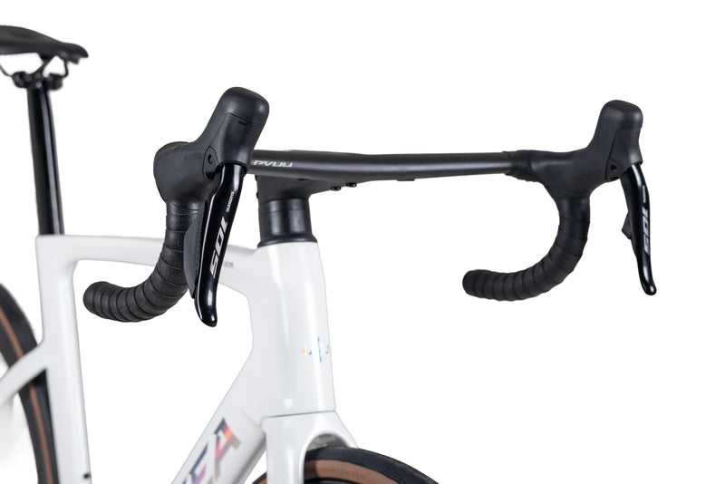 Load image into Gallery viewer, Kossea Pioneer SL 105 Di2 Carbon Road Bike with Carbon Wheels
