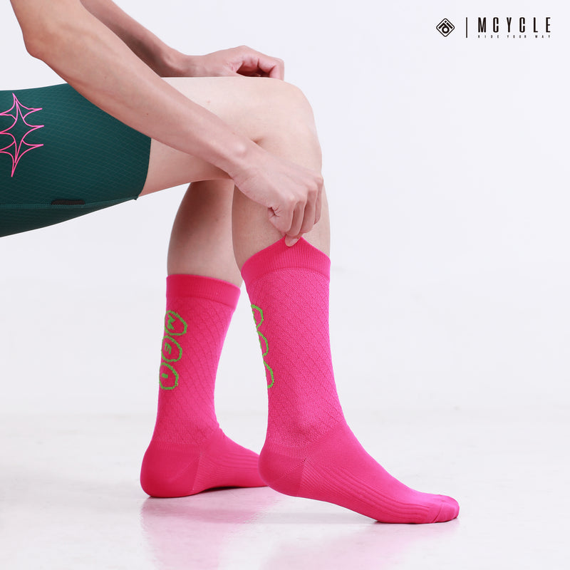 Load image into Gallery viewer, MCYCLE Unisex High-Elastic Athletic Knitted Cycling Socks - MP059 Dopamine Series
