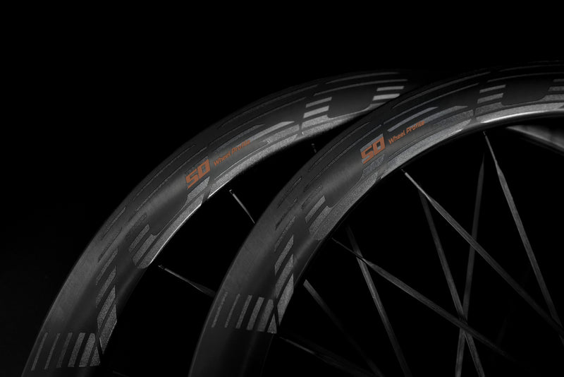 Load image into Gallery viewer, SCOM VOSO Lite Ultimate 50+ Carbon Spoke Road Bike Disc Brake Wheelset | Tubeless &amp; Clincher Compatible
