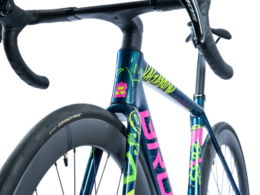 Bross Vagabond 5 plus 105 R7120 Carbon Endurance Road Bike with Carbon Wheels