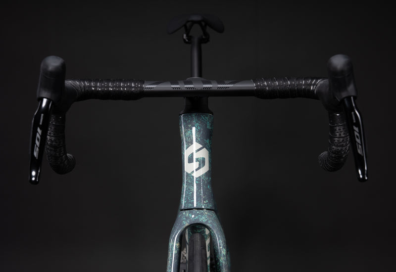 Load image into Gallery viewer, Sunpeed Victory Carbon Road Bike with Shimano 105 Di2
