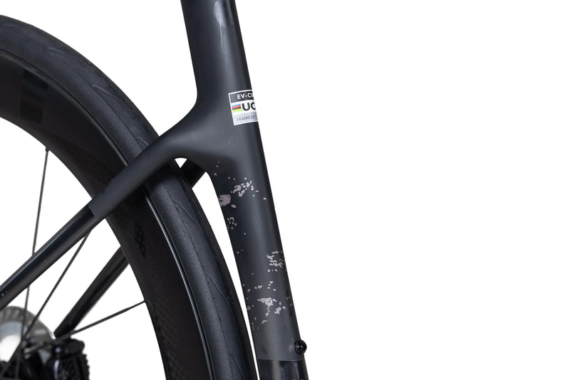 Load image into Gallery viewer, Evolve Cima Carbon Road Bike Ultegra Di2 R8170 with Carbon Spoke Wheelset
