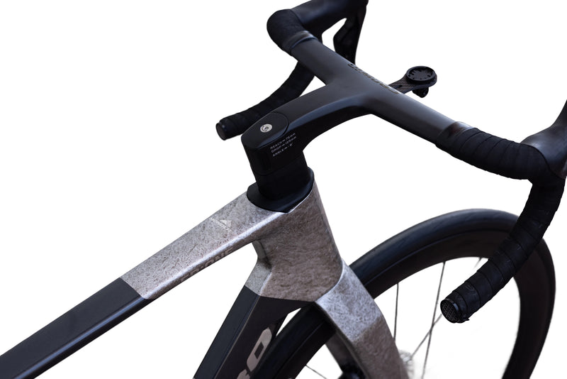 Load image into Gallery viewer, Quick Pro ER:ONE Aero Carbon Road Bike Ultegra Di2
