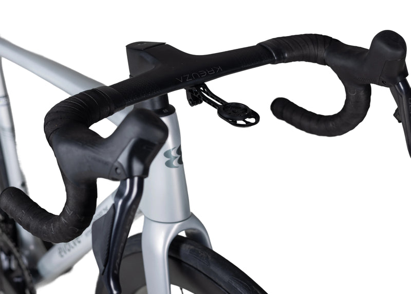Load image into Gallery viewer, Evolve Cima Carbon Road Bike Ultegra Di2 R8170 with Carbon Spoke Wheelset
