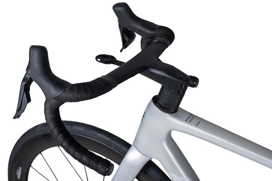 Evolve Cima Carbon Road Bike Ultegra Di2 R8170 with Carbon Spoke Wheelset