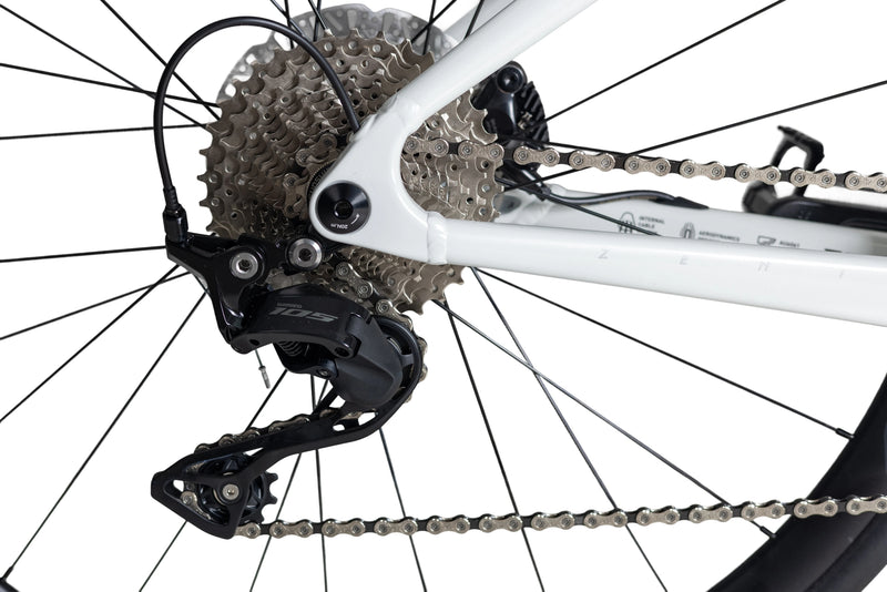 Load image into Gallery viewer, Bross Zenith A 105 R7120 Alloy Road Bike 12 Speed
