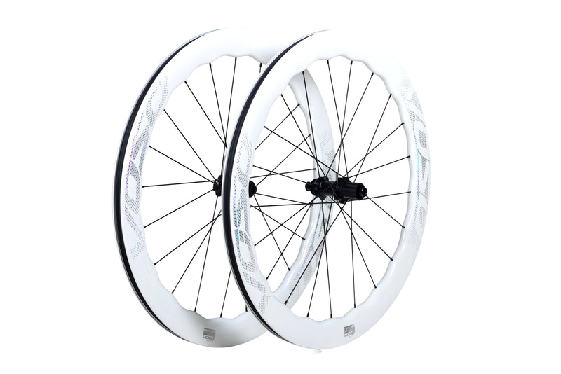 Load image into Gallery viewer, SCOM VOSO Lite Undulating Carbon Wheels Pearl White
