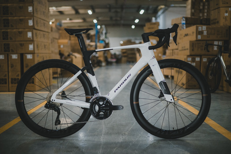 Load image into Gallery viewer, Pardus Spark Sport 105 Di2 12 Speed Carbon Road Bike with Carbon Wheelset
