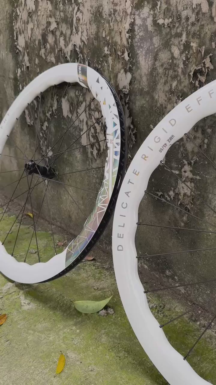 Load and play video in Gallery viewer, Huduo undulating Carbon Road Bike Wheels
