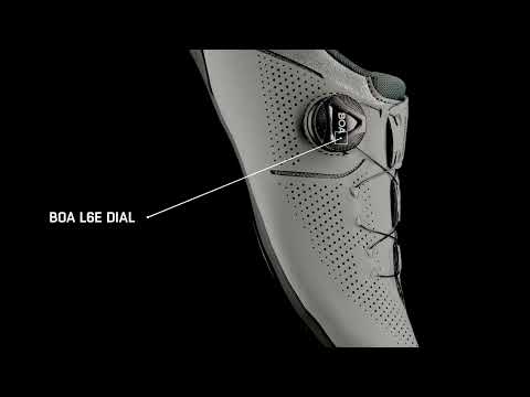 Load and play video in Gallery viewer, Shimano SH-RC302 Women's Road Bike Shoes
