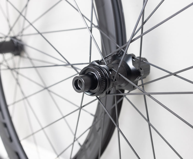 Load image into Gallery viewer, OEM Road Bike Carbon Wheels Bontrager Aeolus Pro Disc Brake with OEM Hub Wheelset
